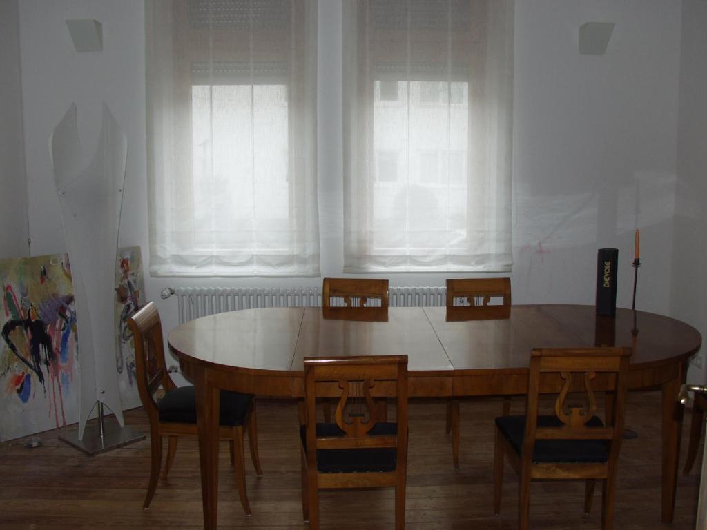 Exklusive Gaestezimmer Landau Landau in der Pfalz Luaran gambar
